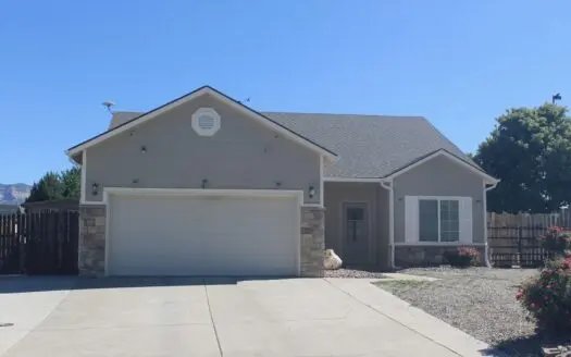 World Class Battlement Mesa Golf Course Living in Colorado!