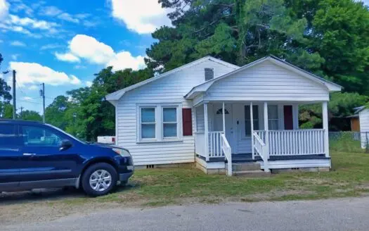 Updated Bennettsville Cottage on Corner Lot | Move-In Ready