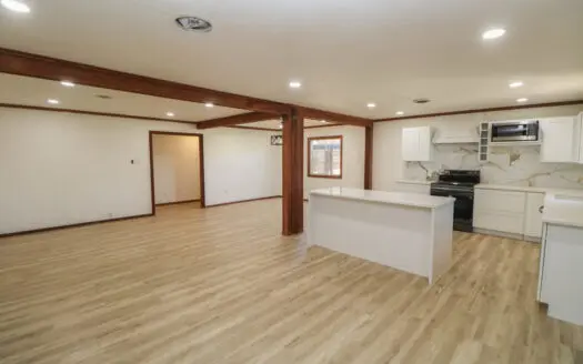 New Listing in SUDAN, TX 3/2/1 w/a SHOP!