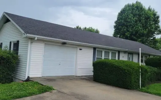 Home For Sale Locate in El Dorado Springs, MO 64744
