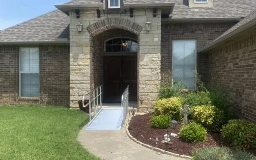 Beautiful Custom Built One Owner Home in Moore OK