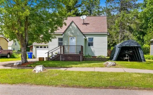 Beautiful Home in Town in Moose Lake, Minnesota