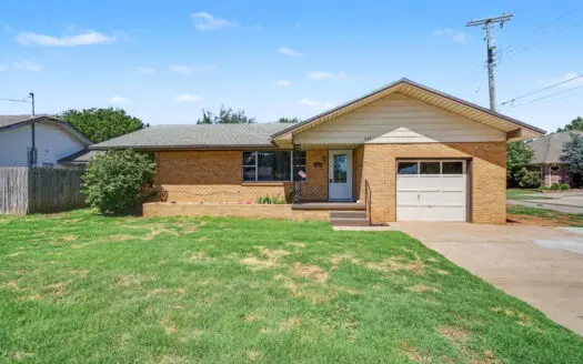 Home For Sale In Elk City, Oklahoma