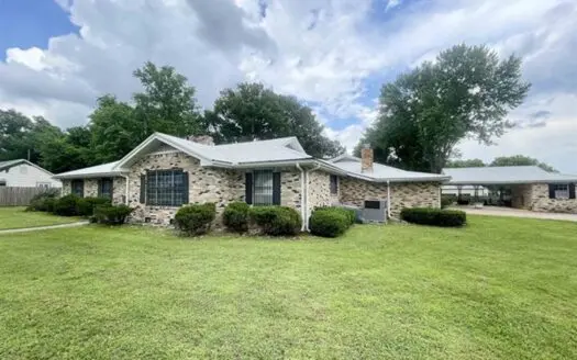 Luxury Gated Estate for Sale in Salem, Arkansas