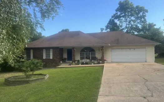 3-Bedroom Home in a Quiet Neighborhood | West Plains, MO