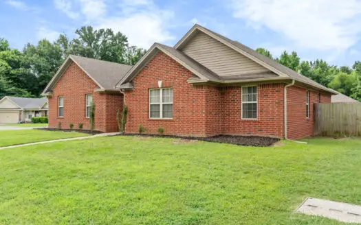 Classic red Brick home in the heart of Searcy!