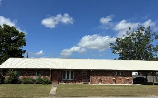 Large family home FOR SALE in Wilburton