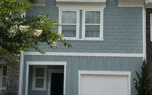 Townhome perfect for downsizing,Investing, 1st time home owners!