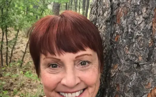 agent profile picture for Bonnie Leighton on Homes For Sale website