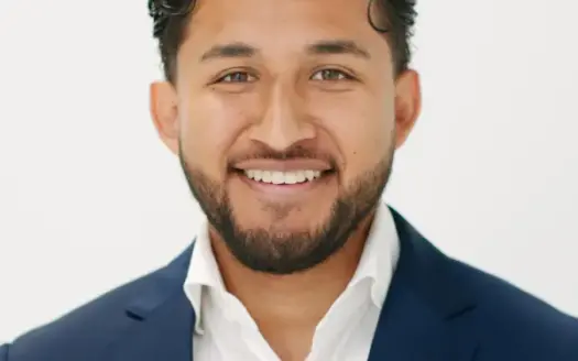 agent profile picture for Johan Osorio on Homes For Sale website