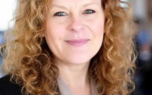 agent profile picture for Lena Fiske on Homes For Sale website