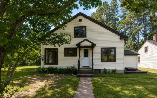 City Home with the Country Feel | 4Bed 1.5Bath Park Falls, WI