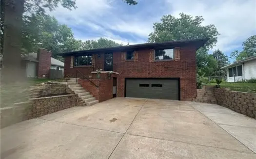 Updated 4-Bedroom Home Near Belt Highway – St. Joseph
