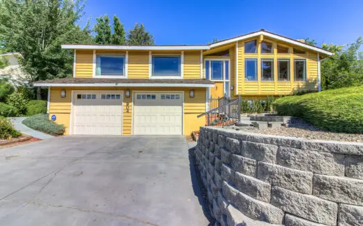 Impeccably Maintained Home in Desirable Carriage Hill