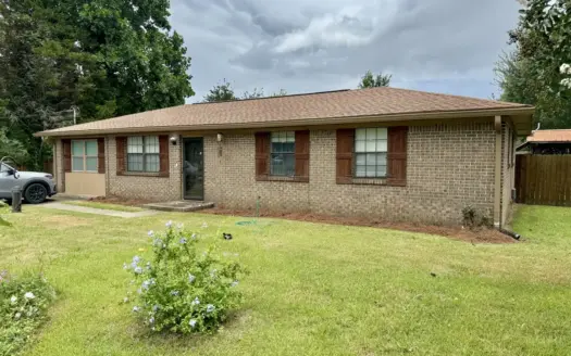 Home for sale in Hartford, Alabama