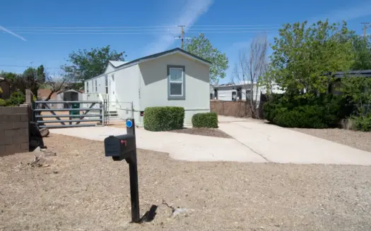 Prescott Valley 2 bdrm 2 bath home priced under $250k