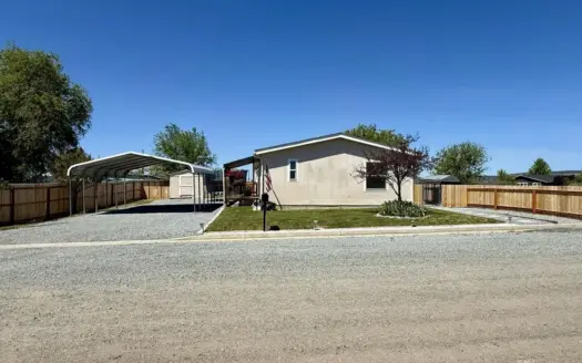 Beautifully Updated 3-bedroom, 2-bath Manufactured Home