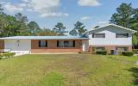 Tri-Level Home On 4+ Acres In Town Lake City Florida For Sale