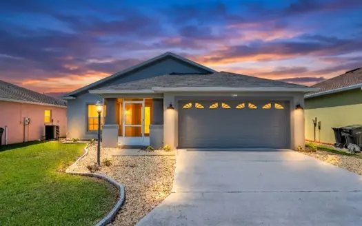 Gate Community, with beautiful upgrades, near I-4 & Polk Parkway