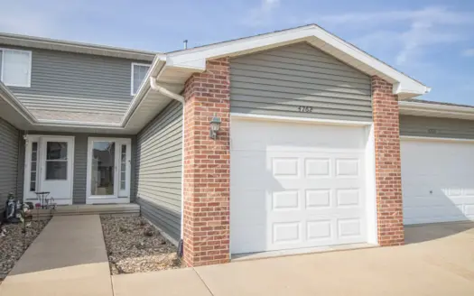 Updated Marion Condo For Sale – Near Linn Mar