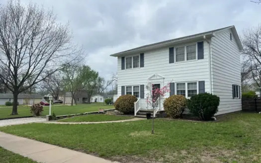 Move-In Ready Home with Spacious Yard for Sale in Iola, Kansas