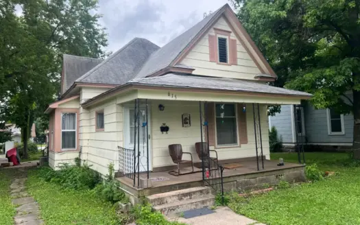 2-Bedroom Bungalow with Attached Garage for Sale in Iola, KS