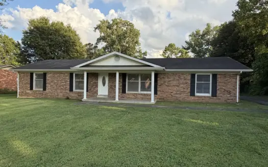 3 bedroom 2 bath brick home for sale in Bowling Green, Ky.