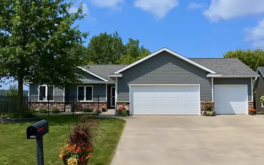 1244 Lone Stone Court SE – Chatfield, Minnesota 4 bedroom, 2 bath