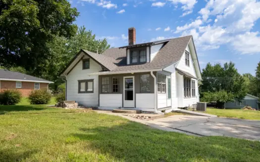Maysville Missouri Classic Bungalow for Sale