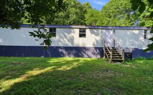 Completely Updated 2-Bedroom Home on 3 Acres Near West Plains
