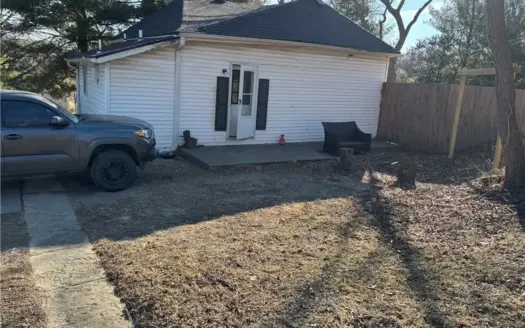 Affordable 2-Bedroom Home on 0.54 Acres in Saint Joseph, Missouri