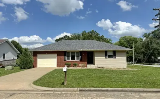 Updated Home in Excellent Location El Dorado Springs, MO for Sale