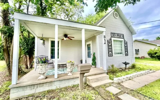 Affordable Starter Home for Sale in Nevada, MO