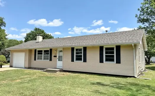 Remodeled & Updated Home in Nevada, Missouri for Sale
