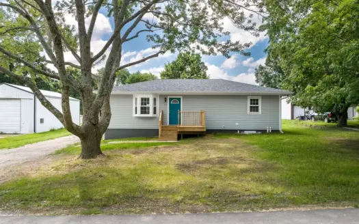 Completely Remodeled Home in Hamilton, MO!