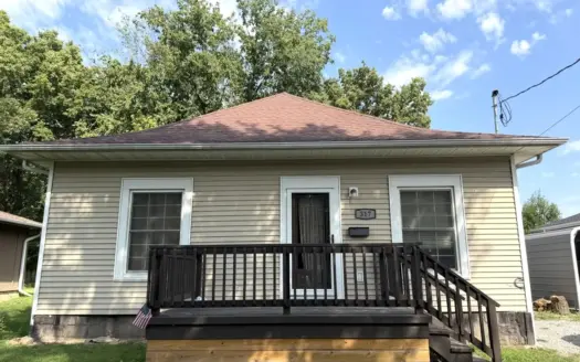For Sale 1910 Bungalow with many updates Chillicothe, MO!