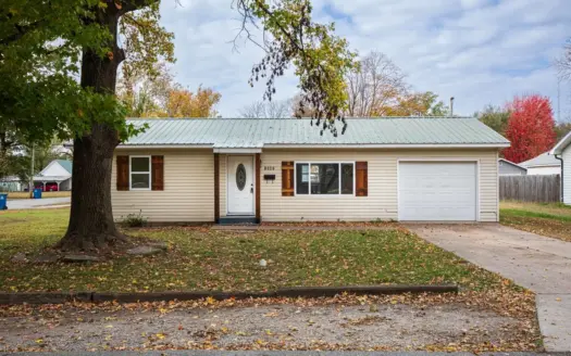 Home for Sale – Lamar, Missouri