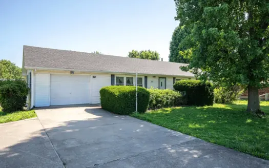 Home For Sale Locate in El Dorado Springs, MO 64744