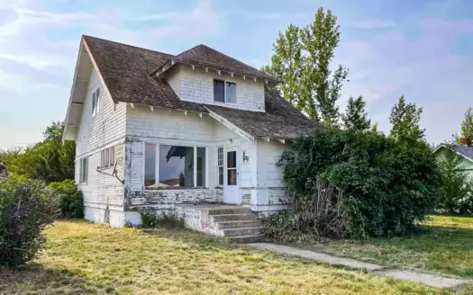Historical Fixer-Upper in Flaxville, Montana