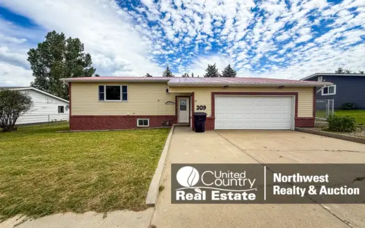 Well-Maintained Home in Hillcrest w/Attached Garage Malta MT
