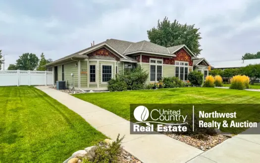 Well-Maintained One-Level Townhouse w/Garage in Malta, MT