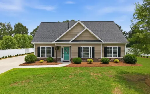 Move-In Ready Home With Bonus Shop