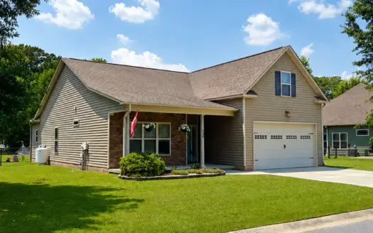 4BR Home with River Access in Cypress Corner