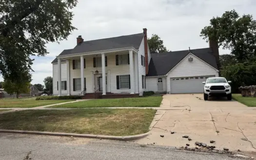 Historic Charm in Cherokee Oklahoma!