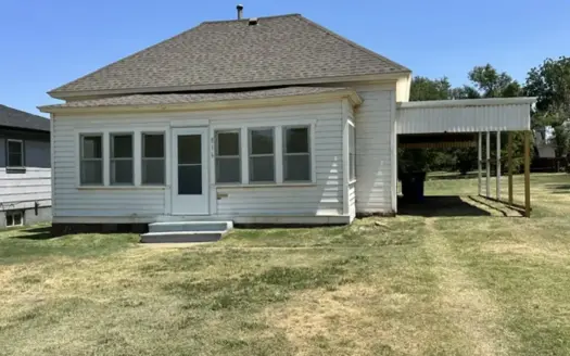 Great Investment Property In Alva!