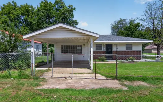 Salina, Oklahoma Home in Town For Sale