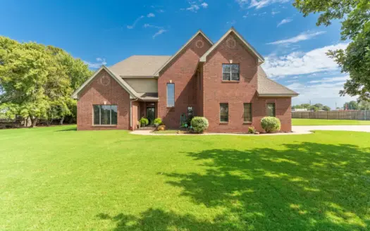 Large Four Bedroom Home For Sale!