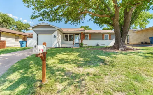 Three Bedroom Home for Sale in Cordell, Oklahoma 73632