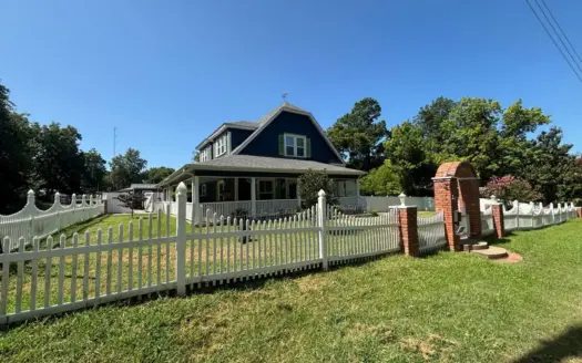 Charming 2-Story Victorian Home for Sale in Hugo, OK