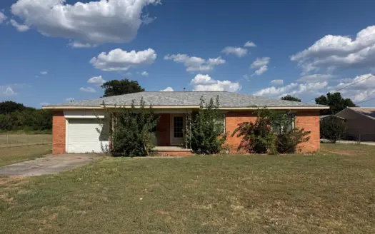 2 Bedroom Home in Stratford, OK